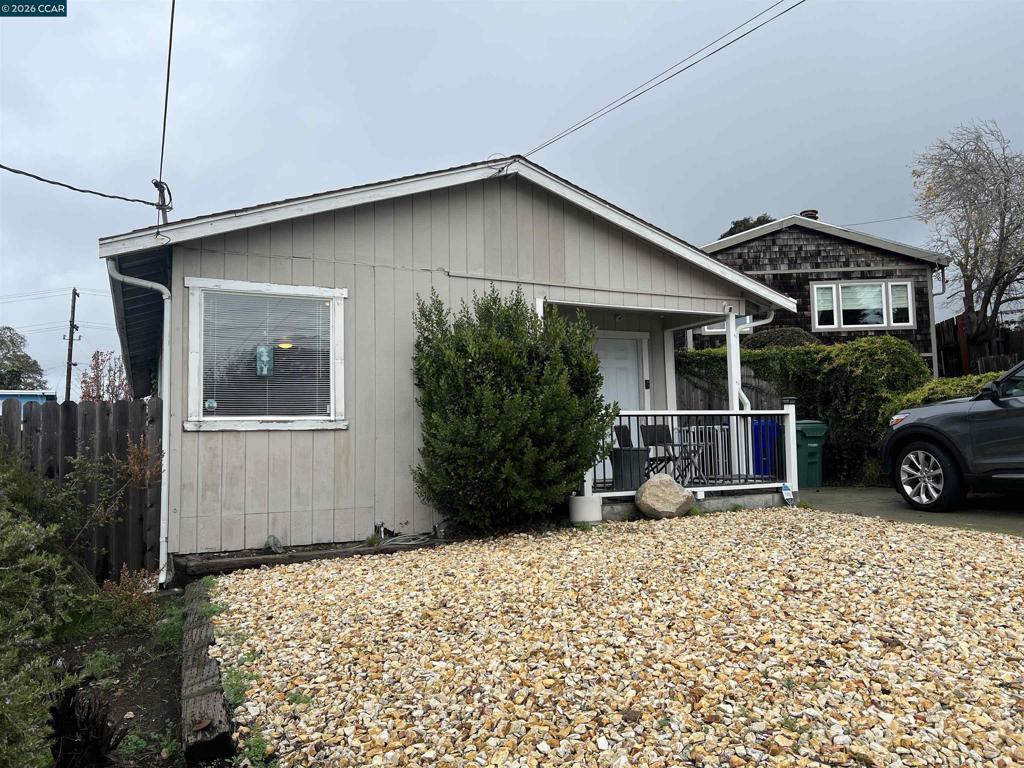 1354 Santa Clara St.