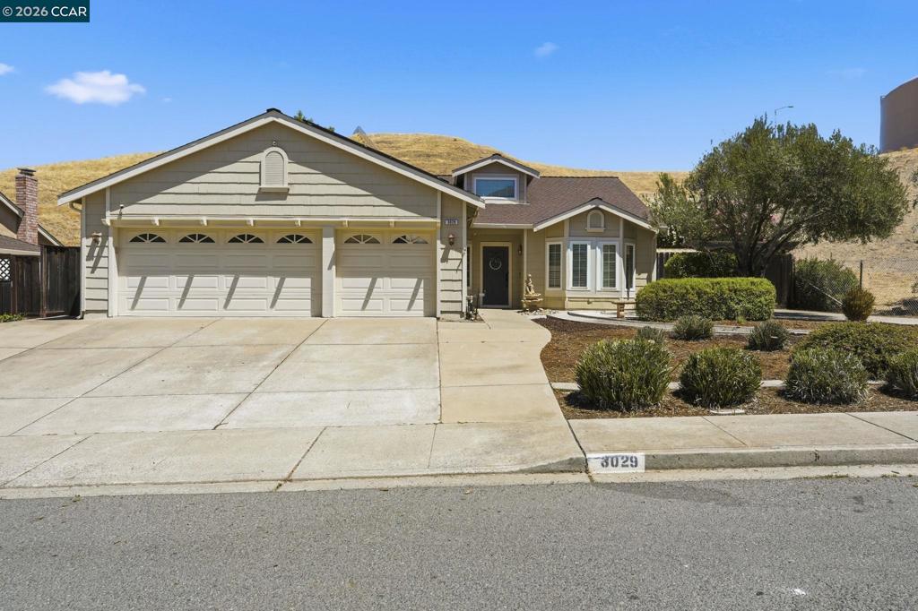 3029 Larkspur Dr