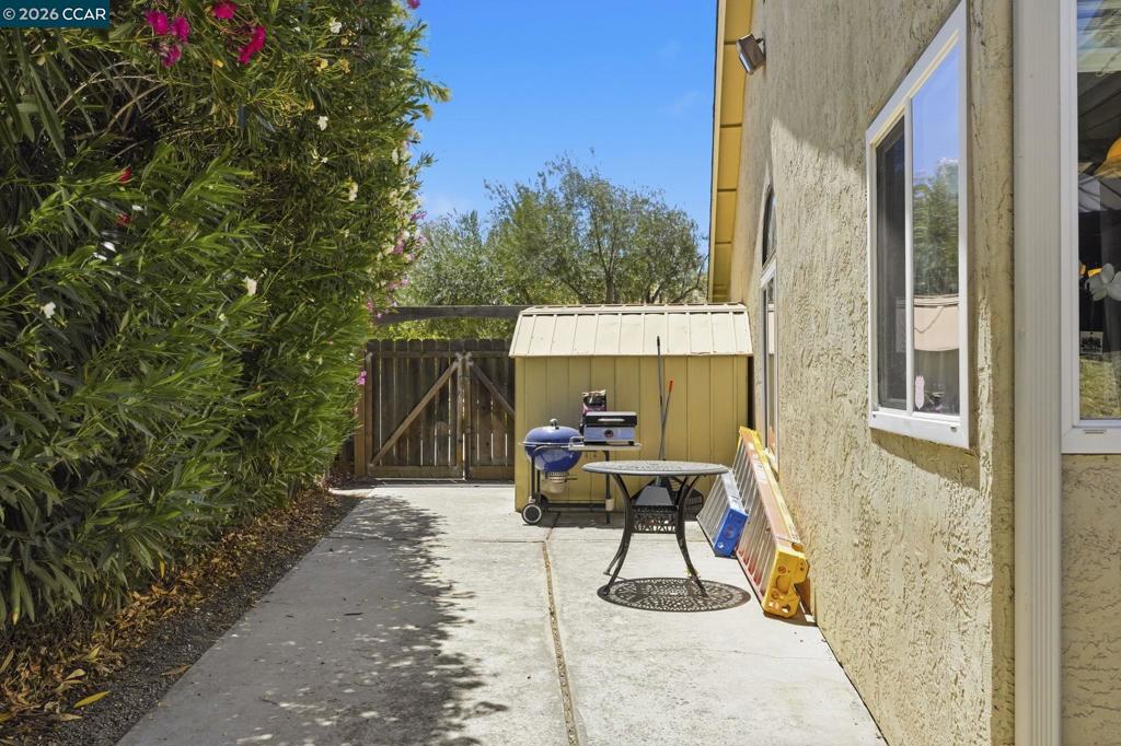 3029 Larkspur Dr