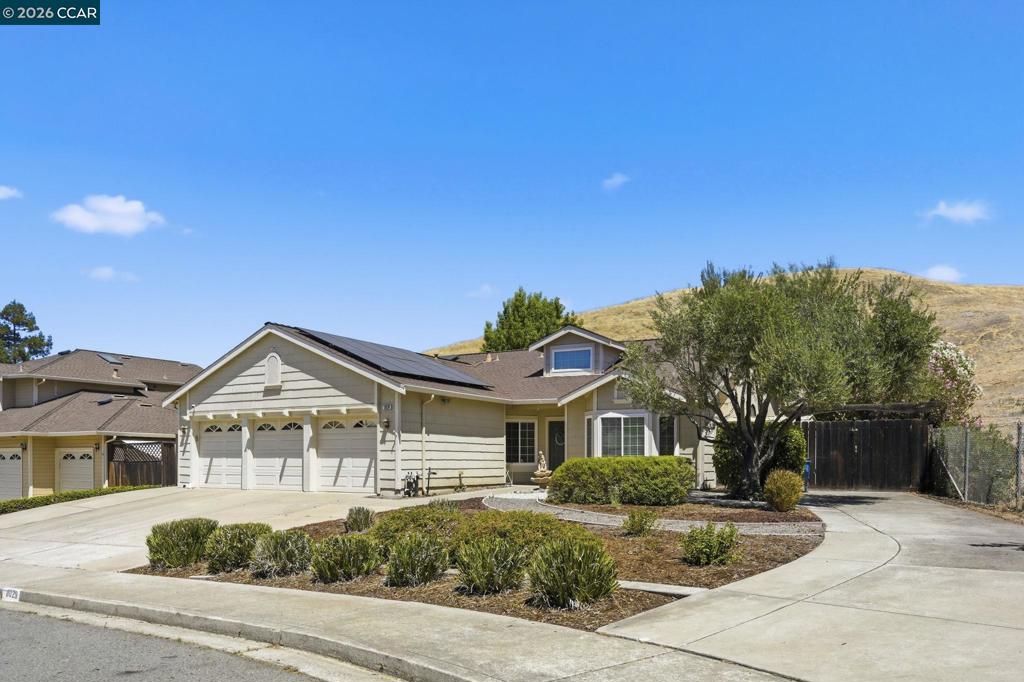 3029 Larkspur Dr