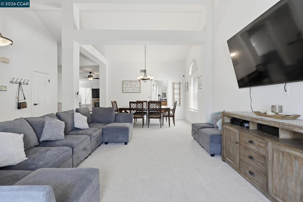 3029 Larkspur Dr