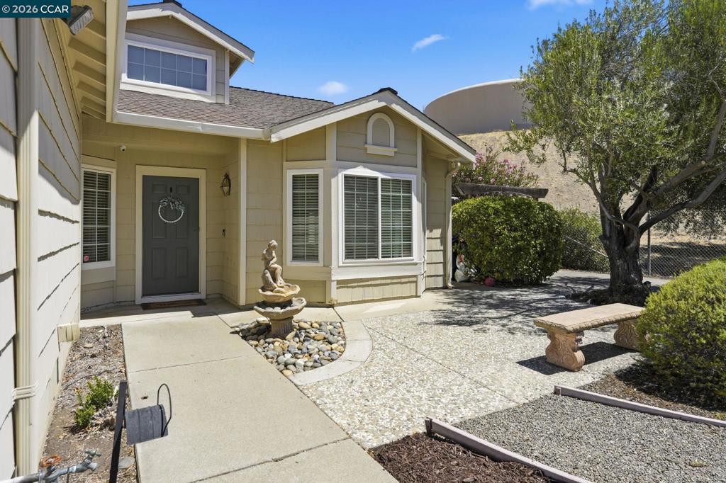 3029 Larkspur Dr