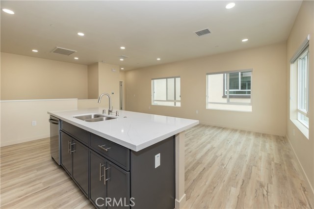 8189 Aventus LN