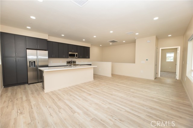 8189 Aventus LN