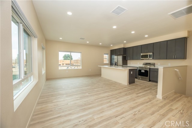 8189 Aventus LN