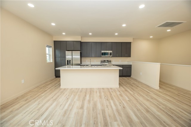 8189 Aventus LN