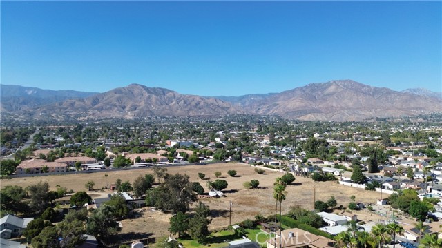 7556 Villa Ave