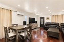 8701 Menlo
