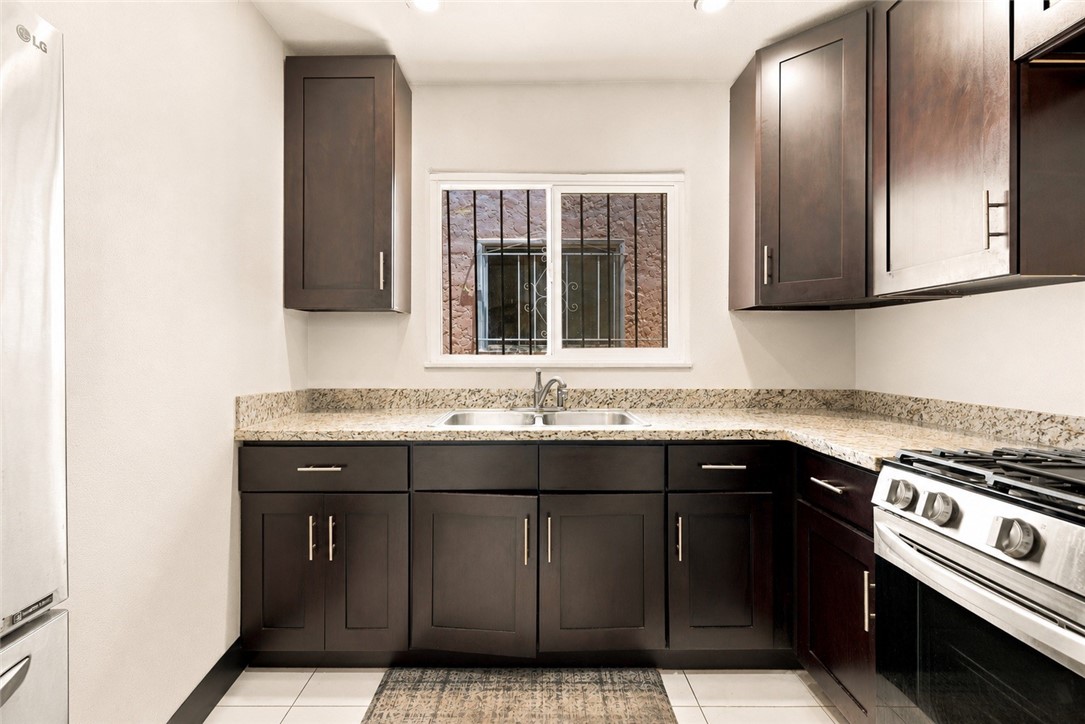 8701 Menlo