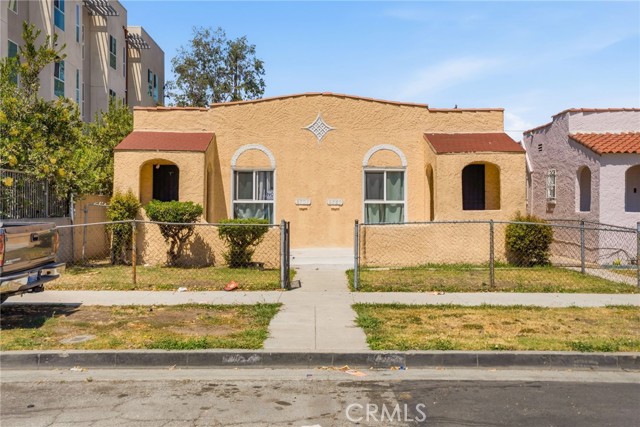 8701 Menlo