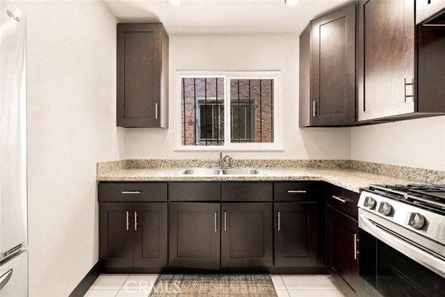 8701 Menlo