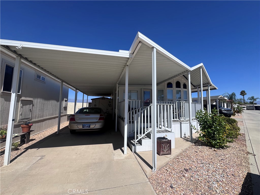 1295 S Cawston 69