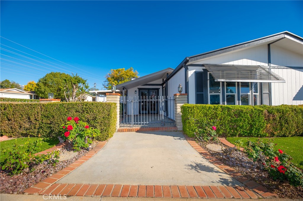 10961 Desert Lawn Drive 86