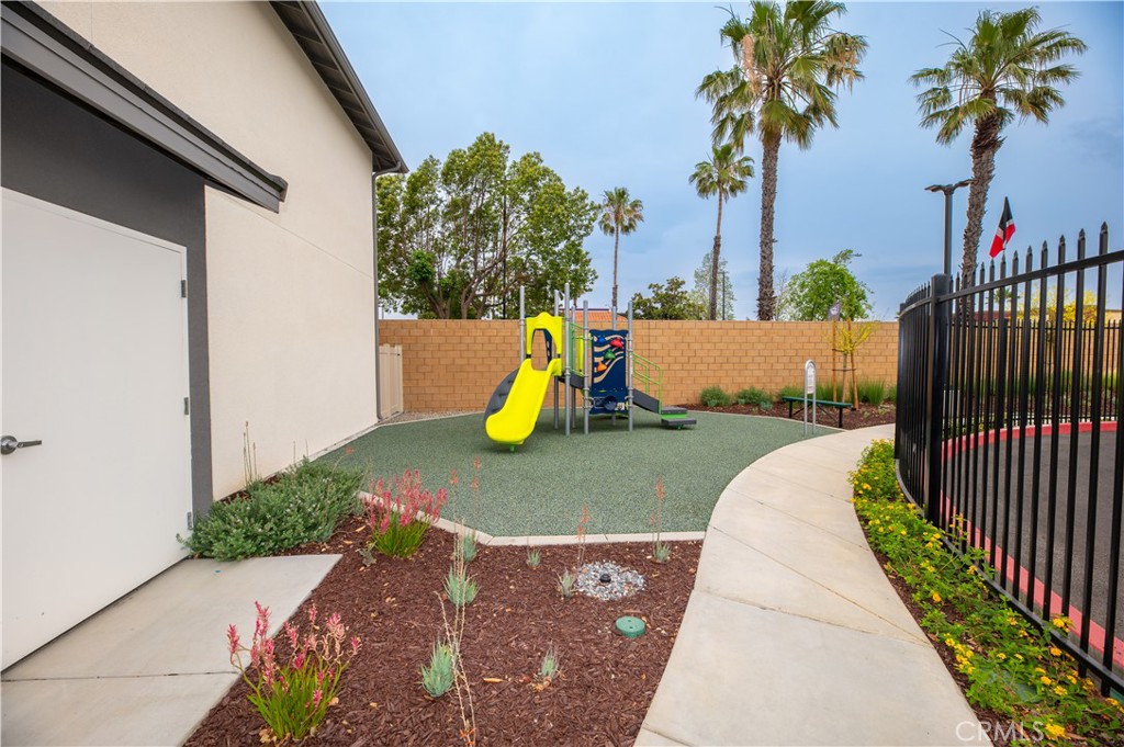 8183 Amerena Way