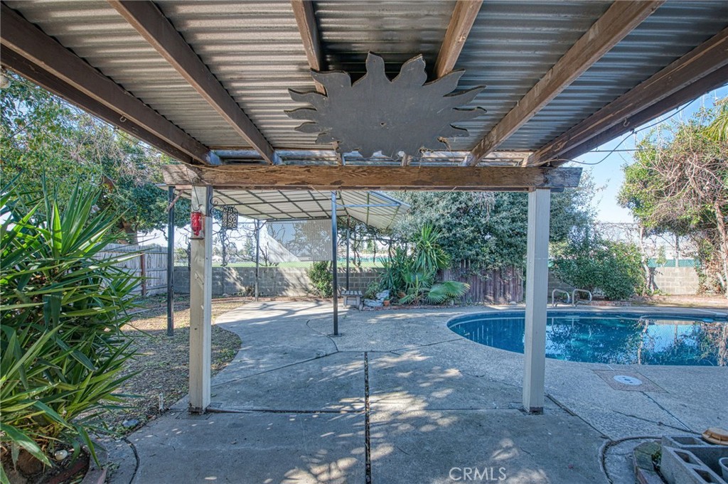 5435 N Bond Street