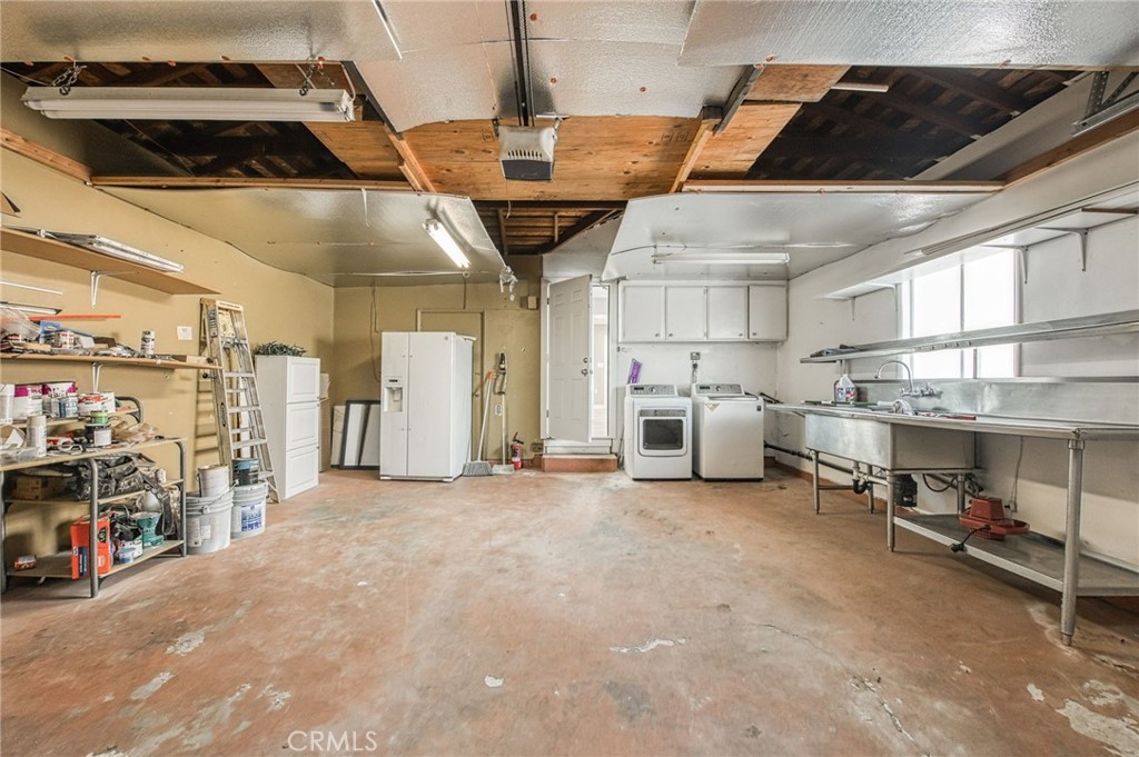 5435 N Bond Street