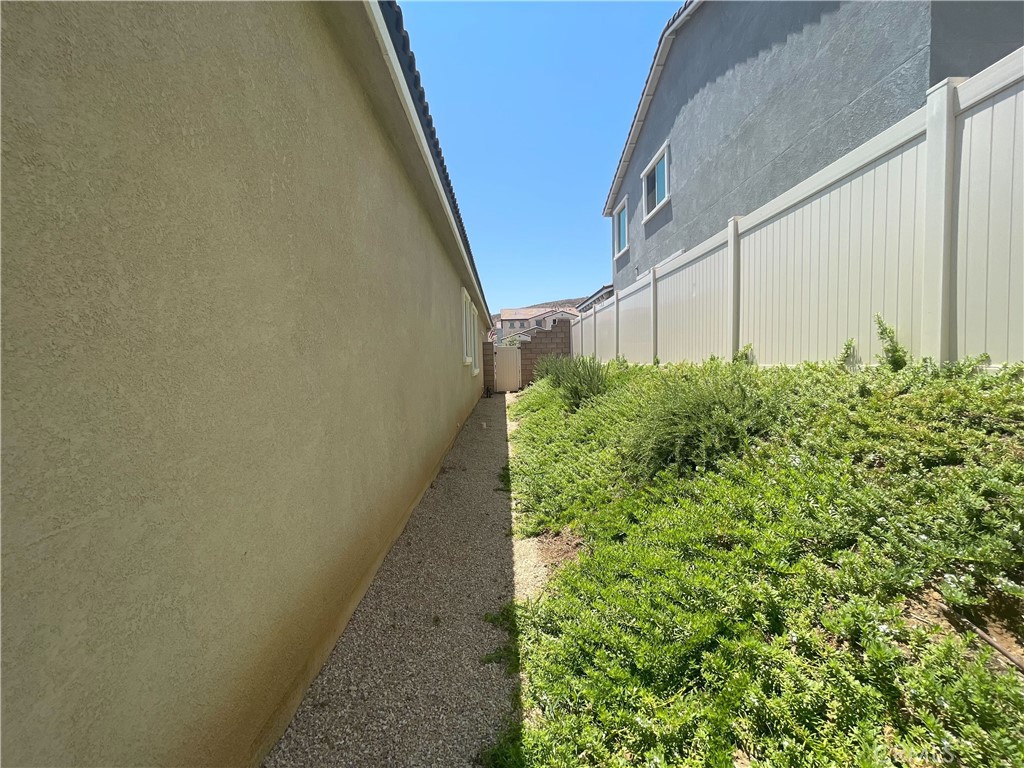 25344 Picket Range