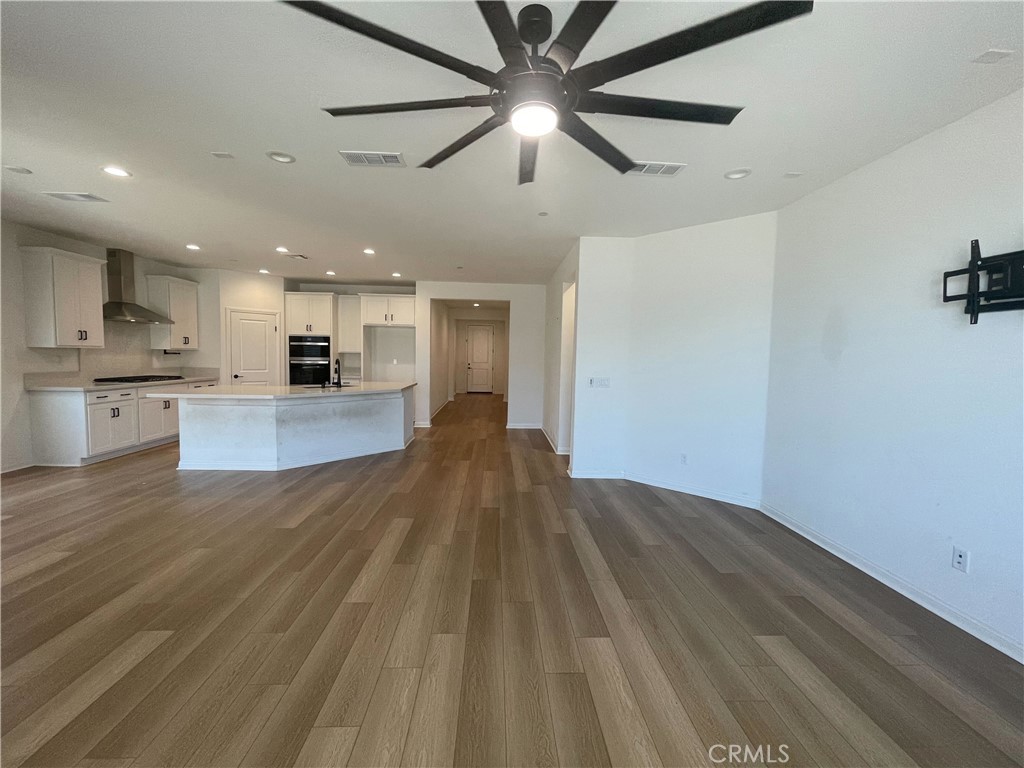 25344 Picket Range