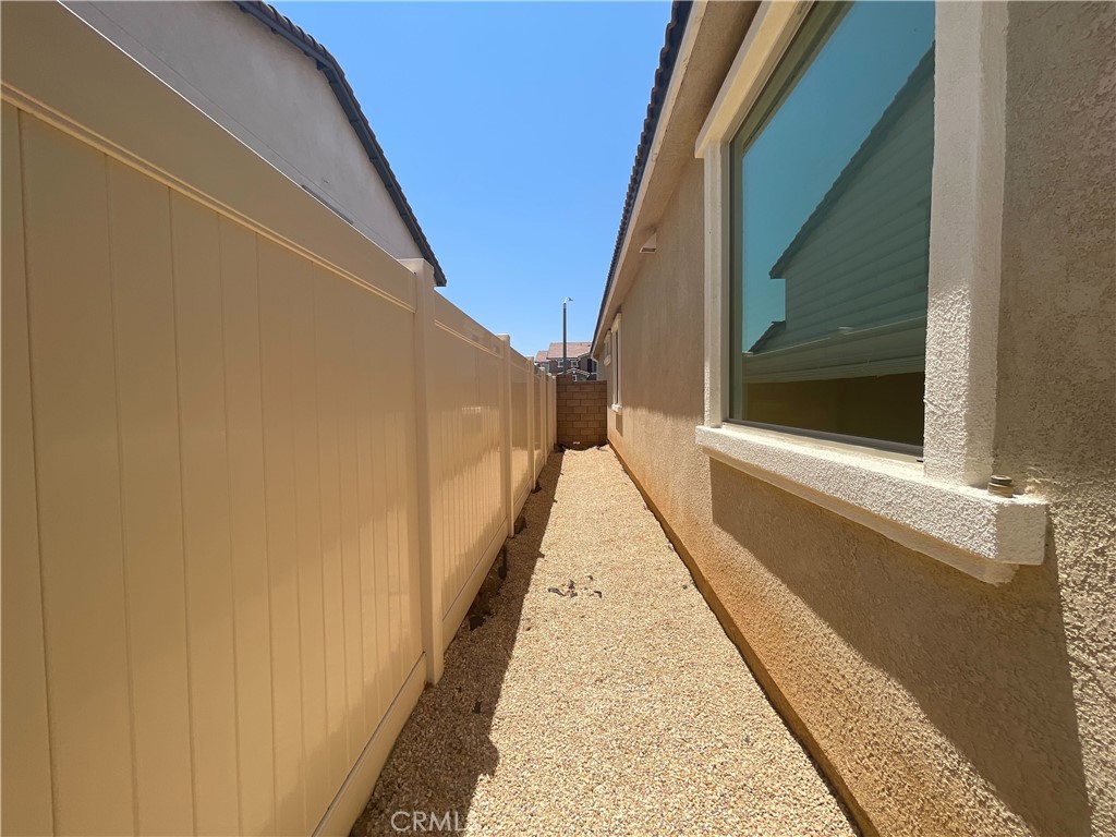 25344 Picket Range