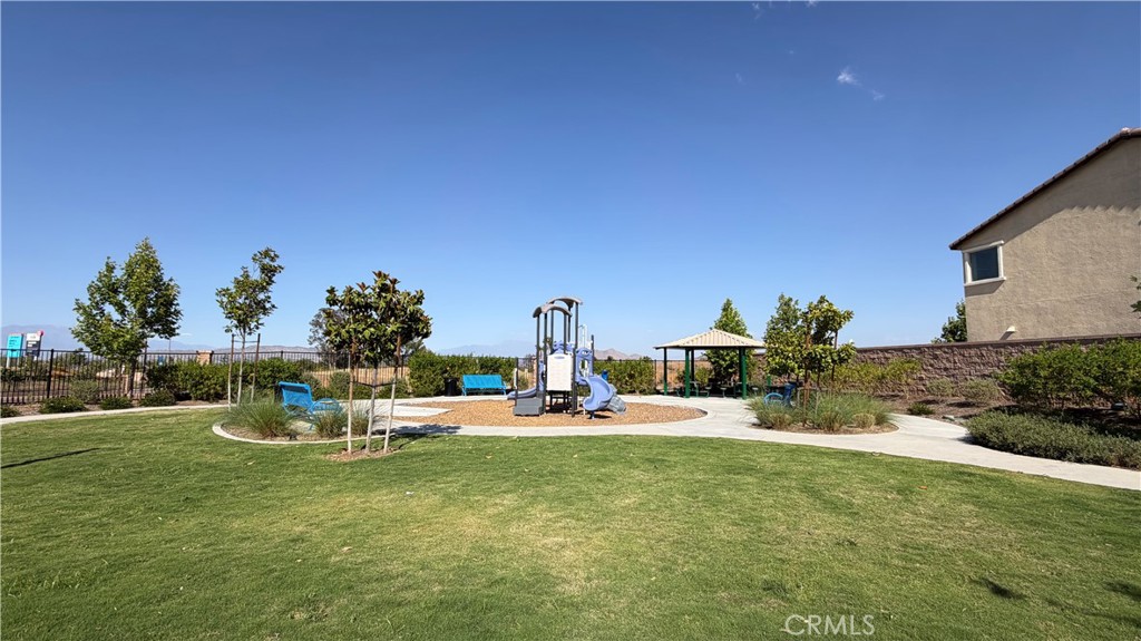 25344 Picket Range