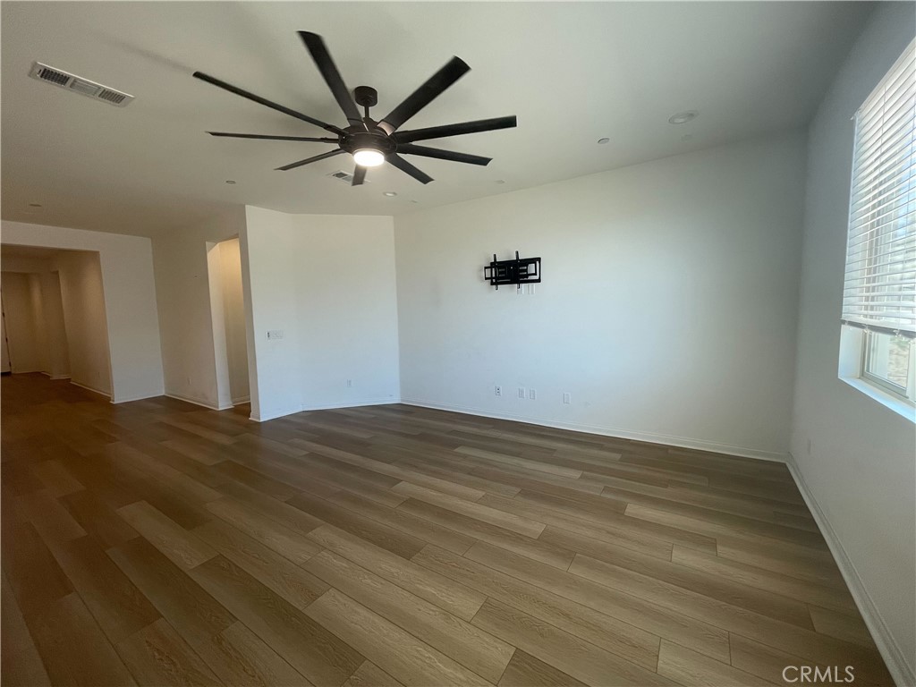 25344 Picket Range