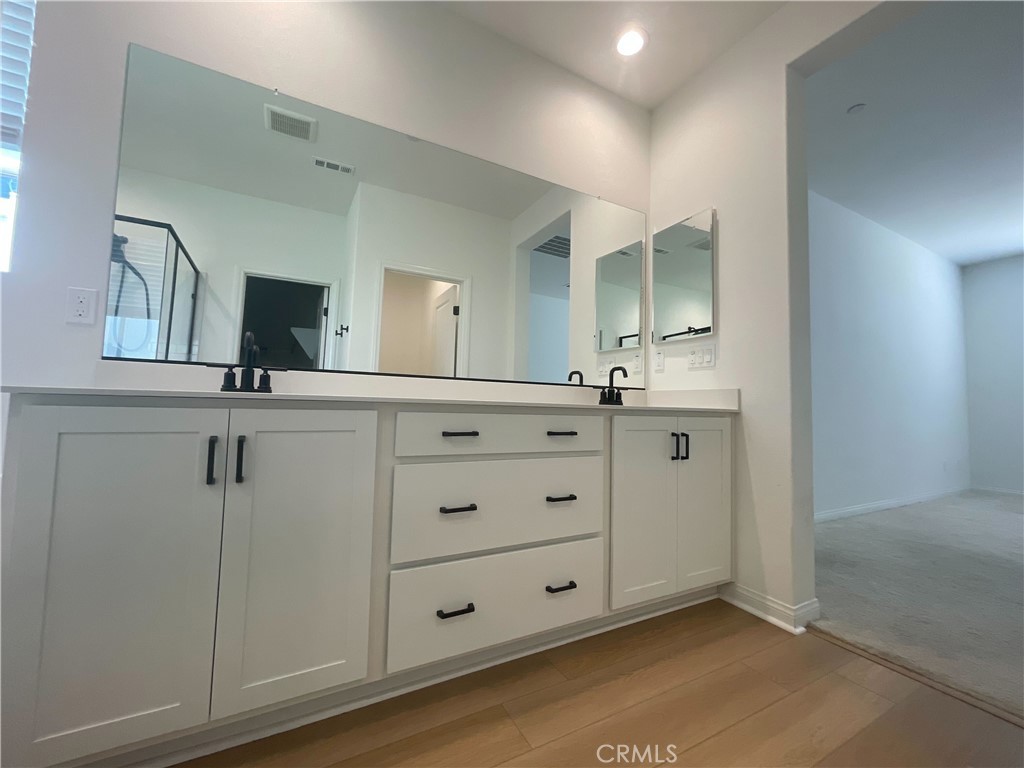 25344 Picket Range