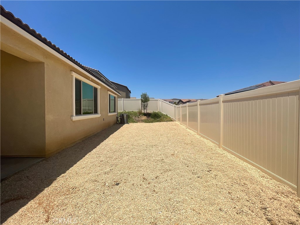 25344 Picket Range