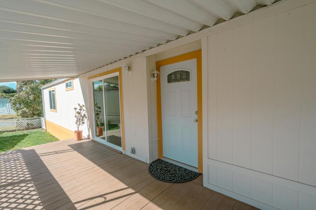 13818 Vista Del Lago