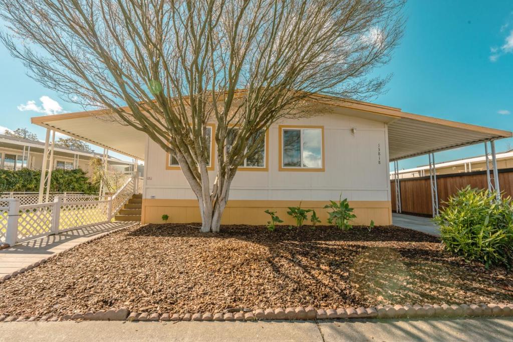 13818 Vista Del Lago