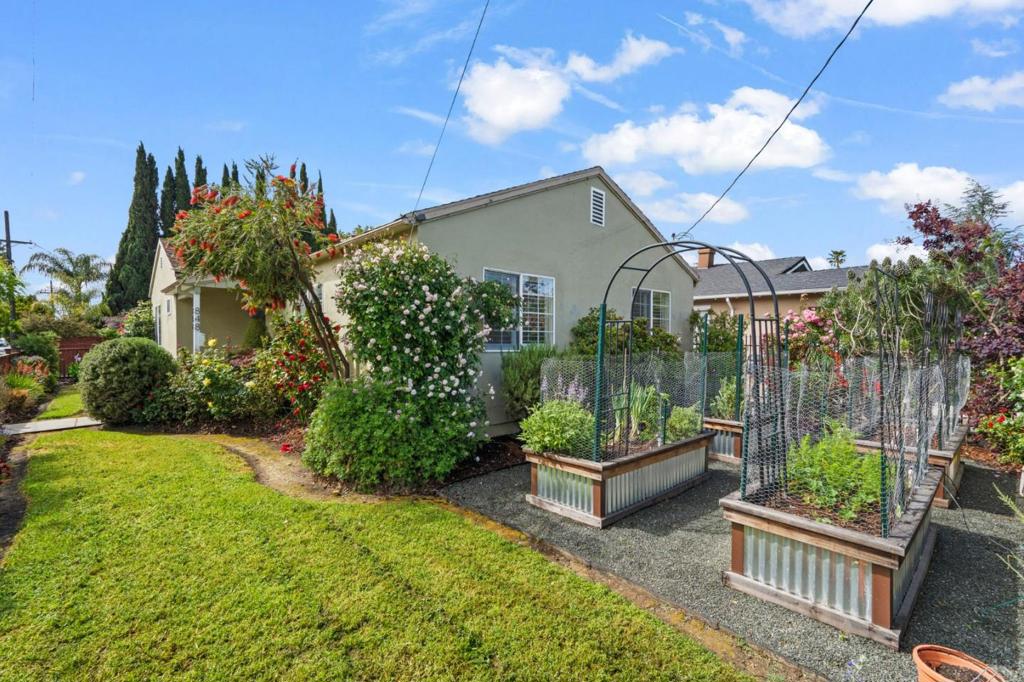 848 E Julian Street