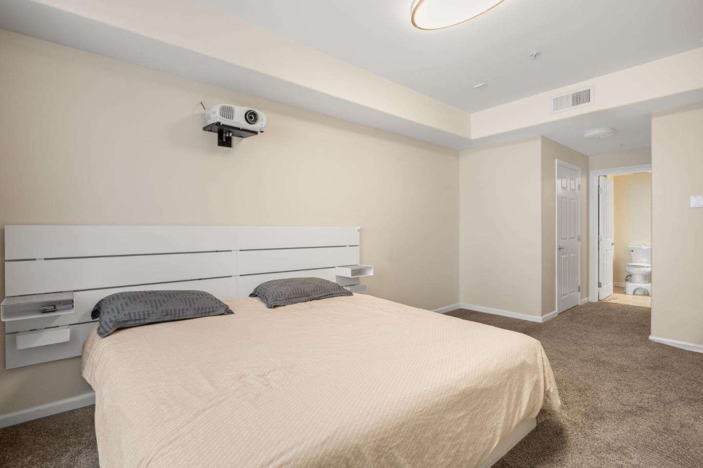 1101 South Main 328