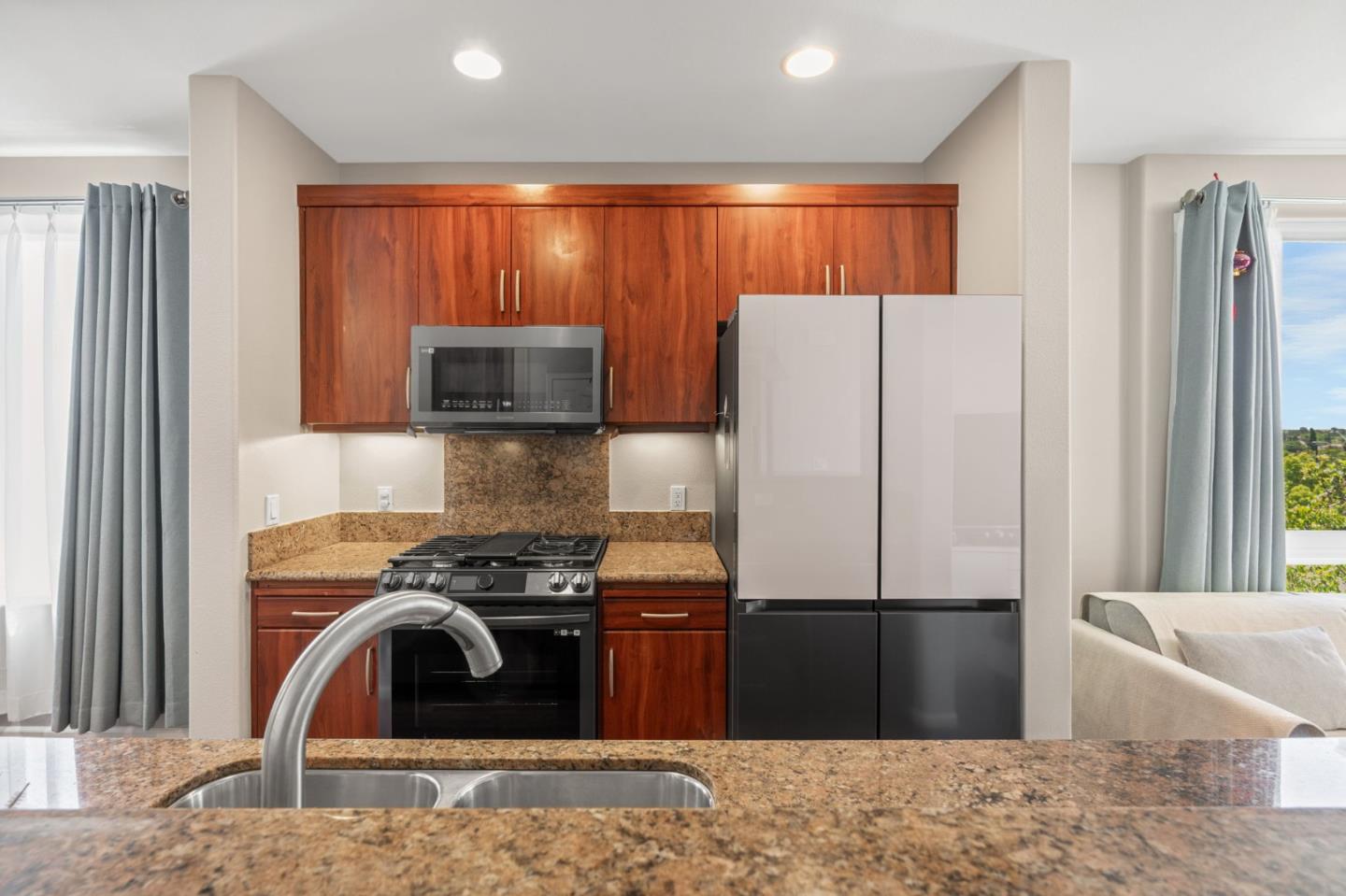1101 South Main 328