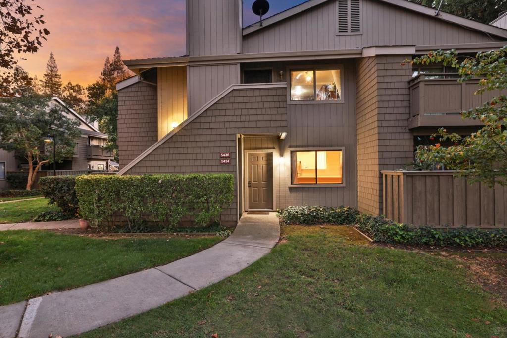 5434 Makati Circle