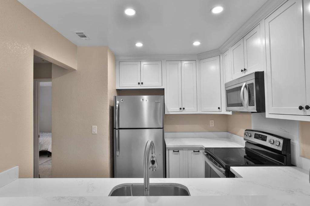 5434 Makati Circle
