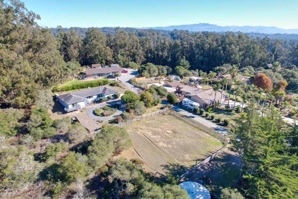 7375 Leafwood Drive