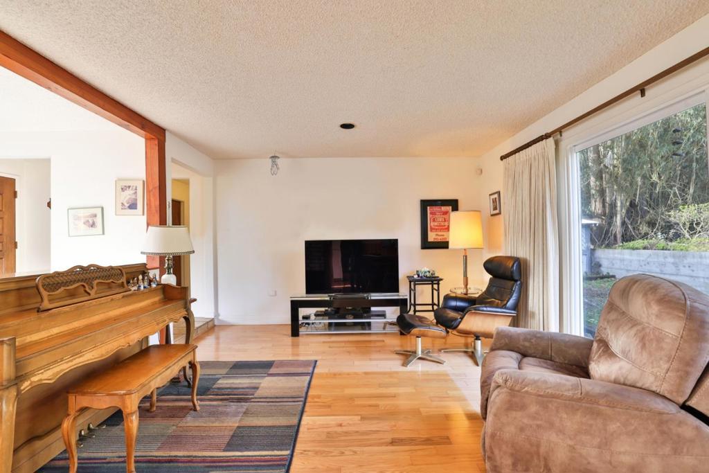 7375 Leafwood Drive