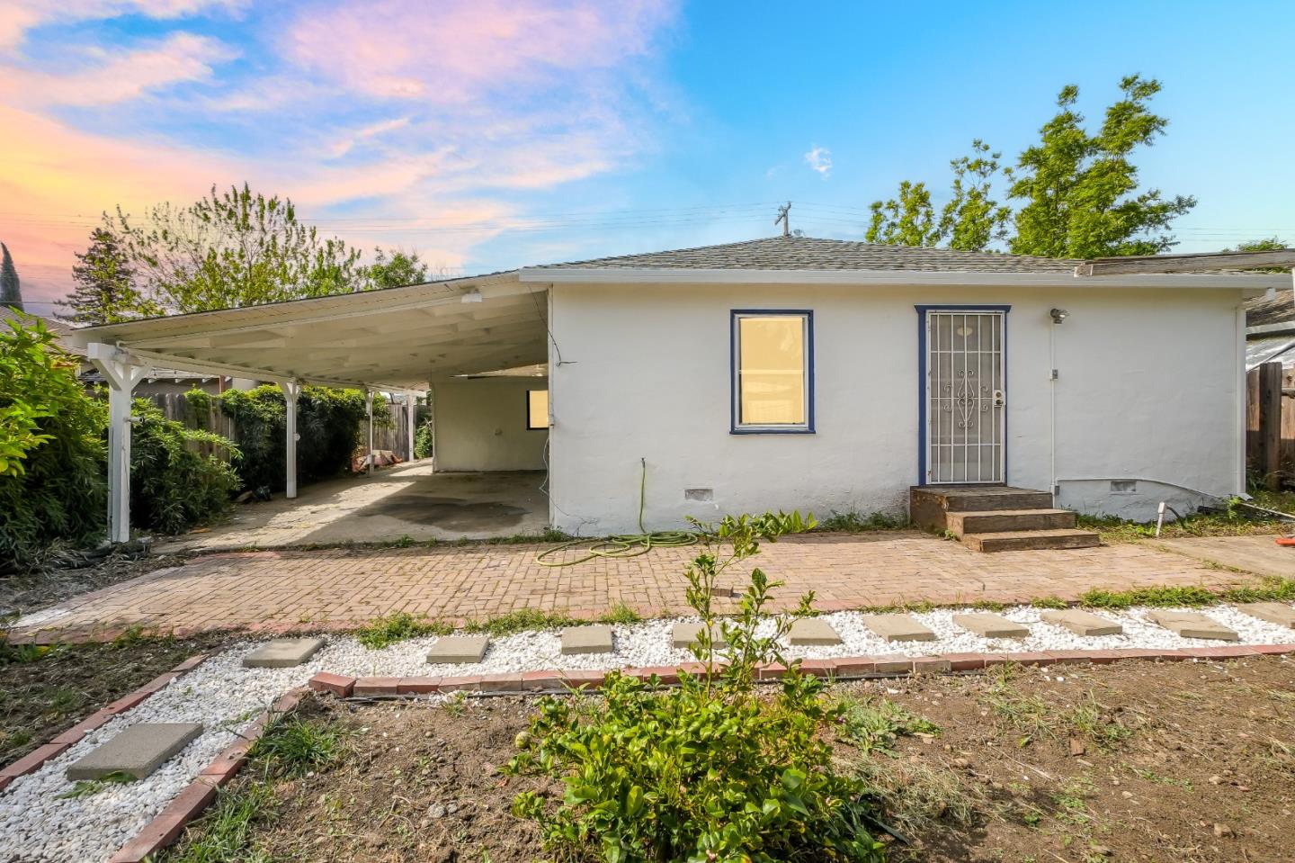 2357 Hickory DR