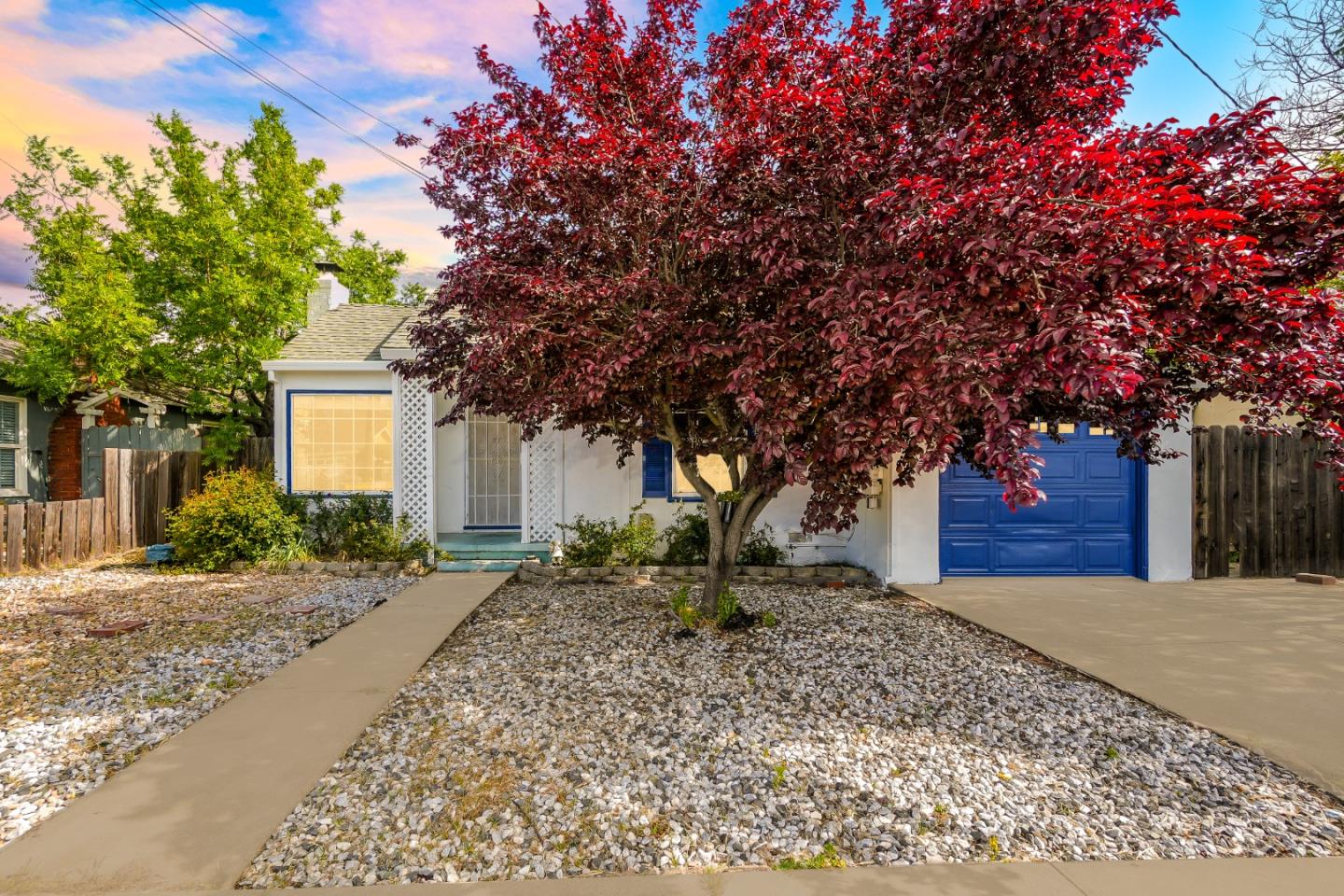 2357 Hickory DR