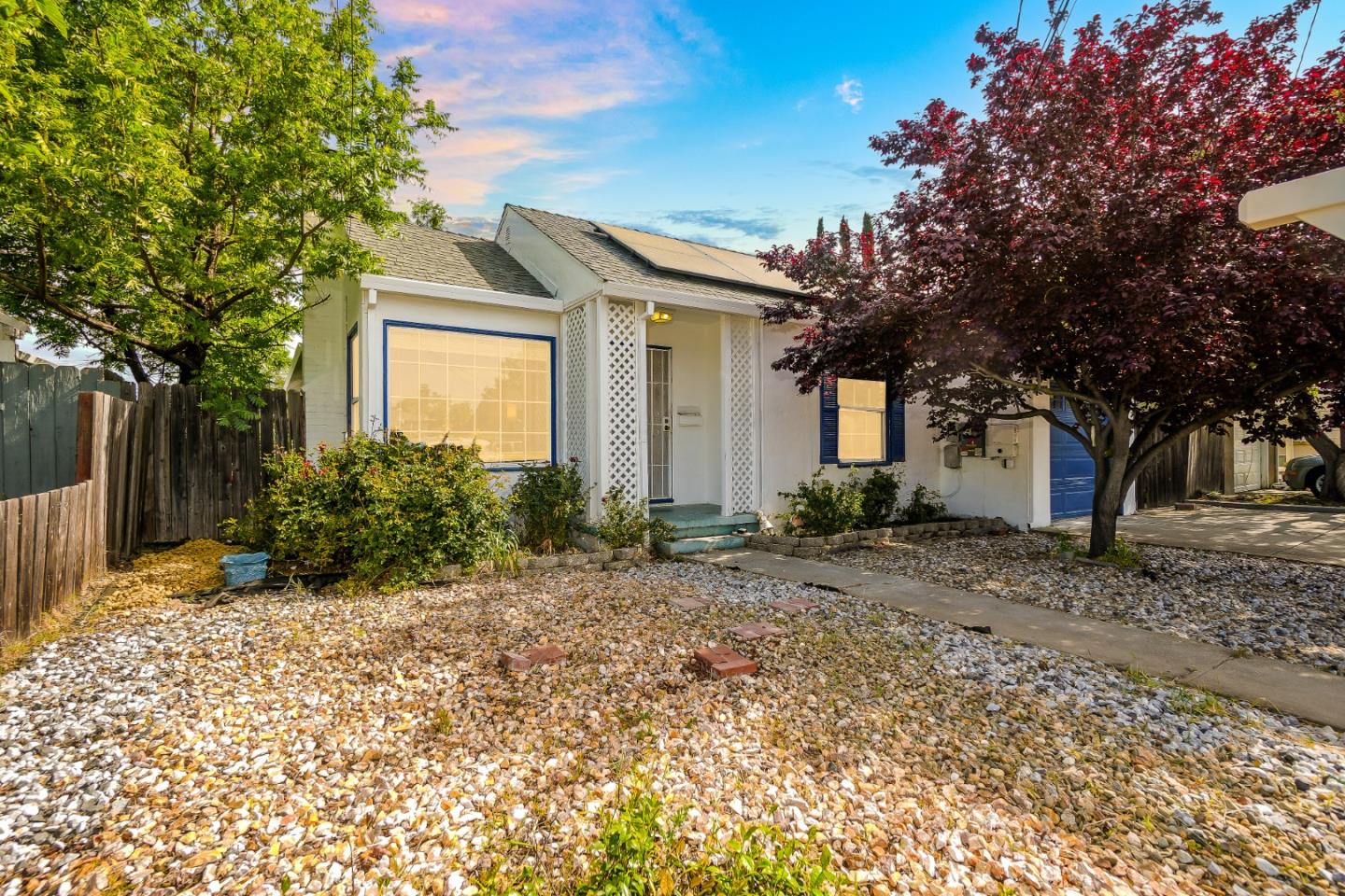 2357 Hickory DR