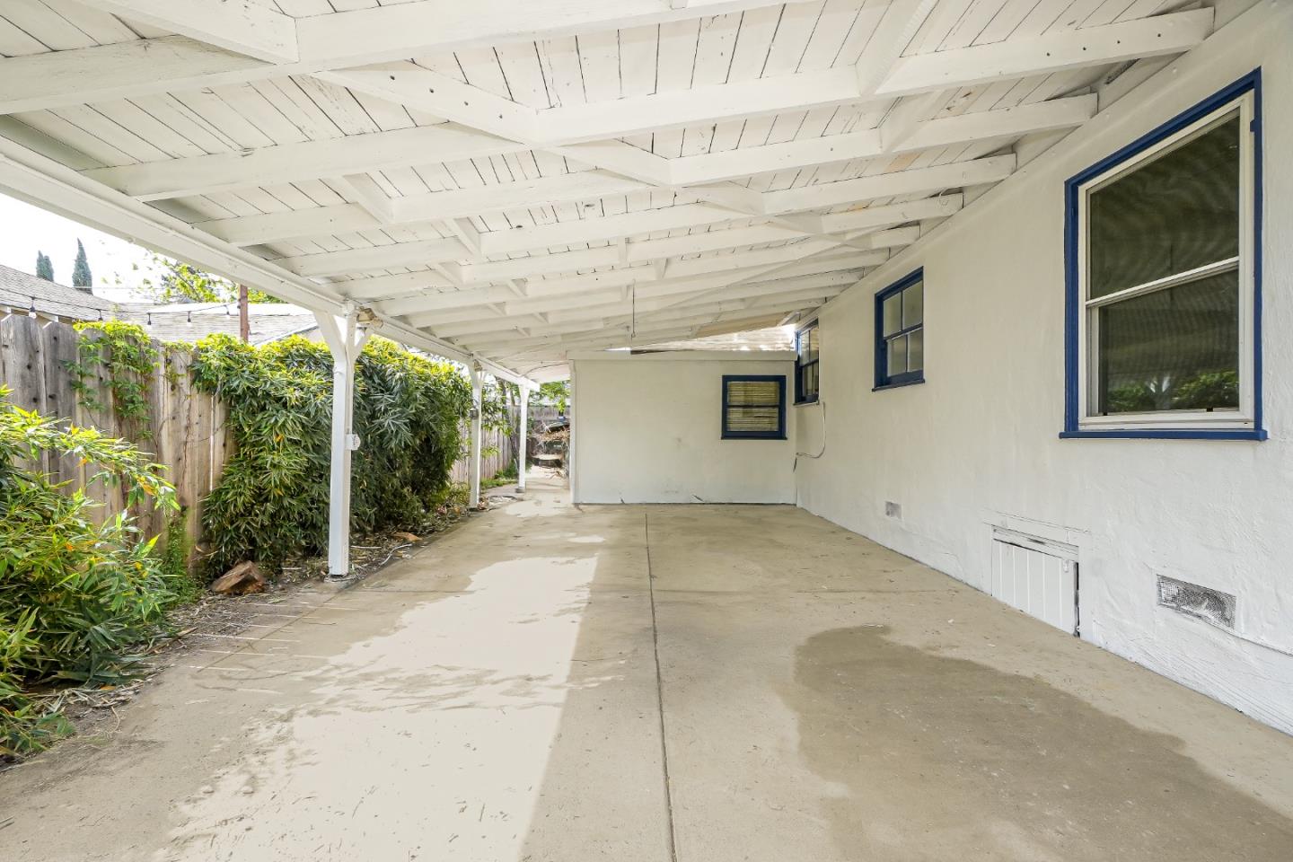 2357 Hickory DR