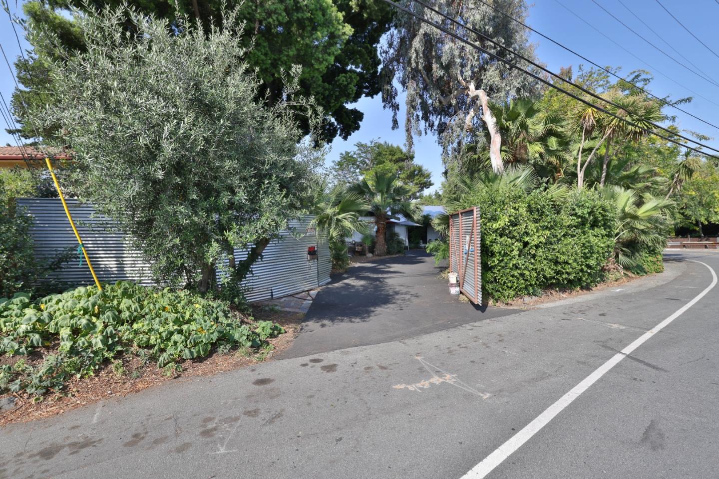 1724 Dry Creek Road