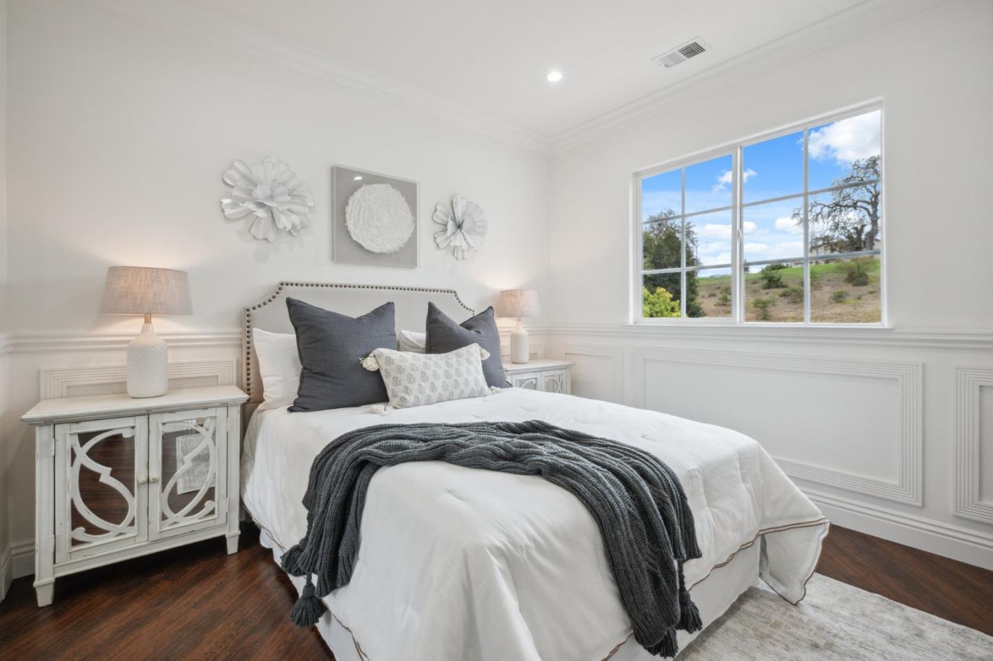 2325 Olea Court