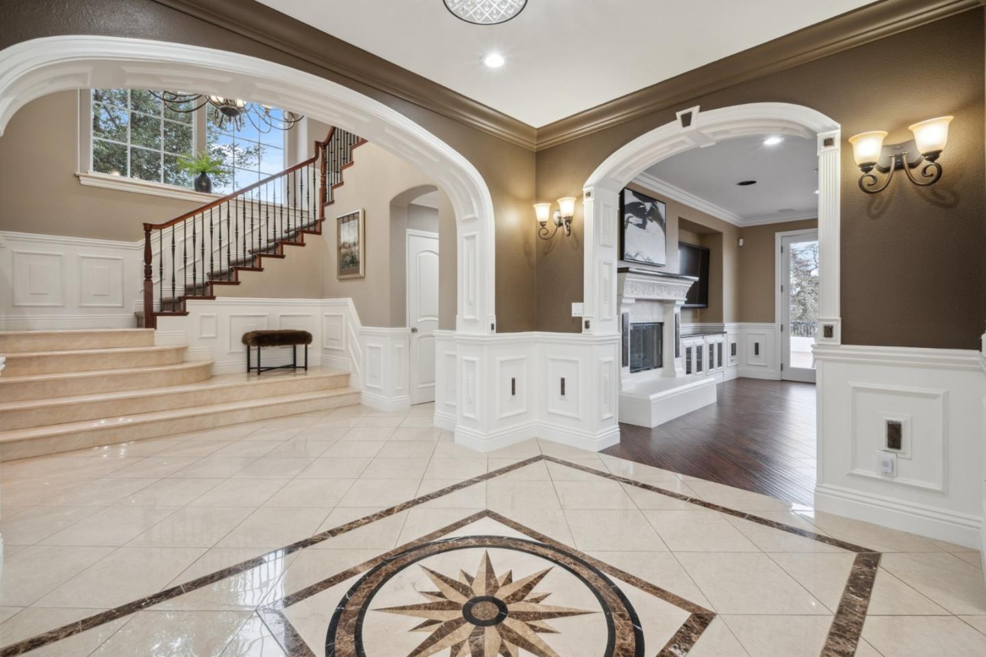 2325 Olea Court