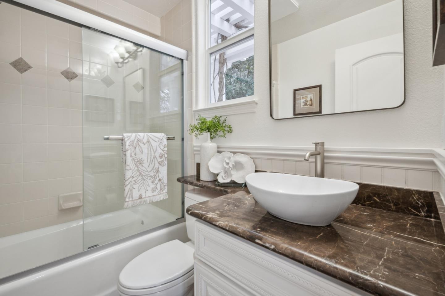 2325 Olea Court