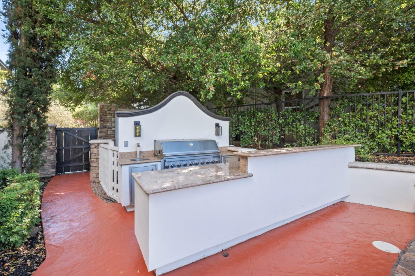 2325 Olea Court