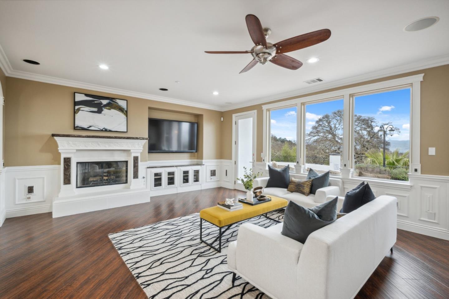 2325 Olea Court