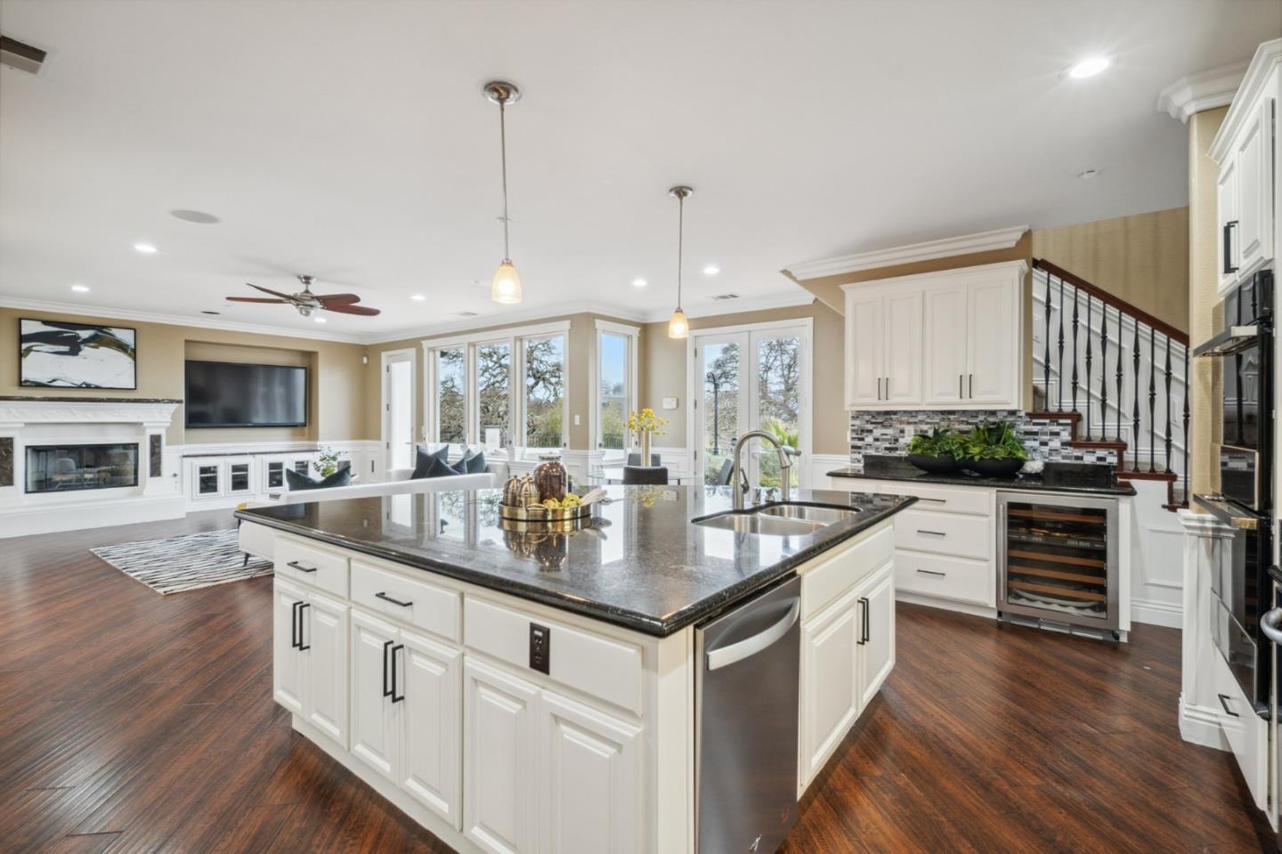 2325 Olea Court