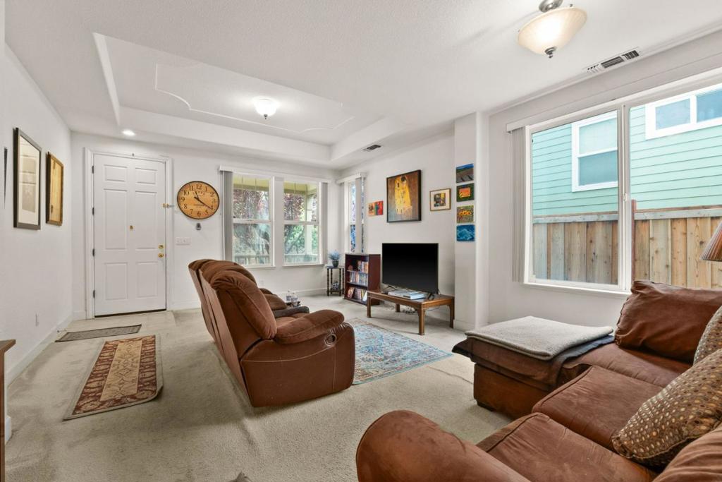 166 Kensington Circle