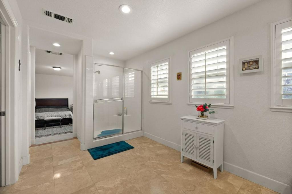 166 Kensington Circle