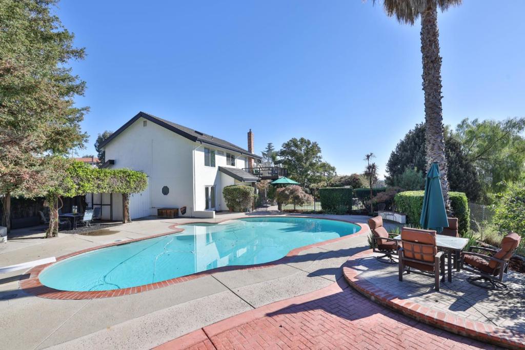 363 Hines Court